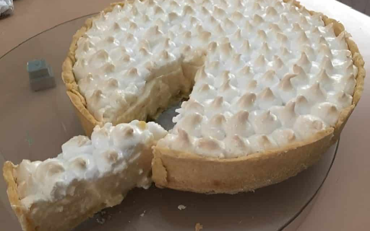 Torta de Limão com Merengue Maçaricado
